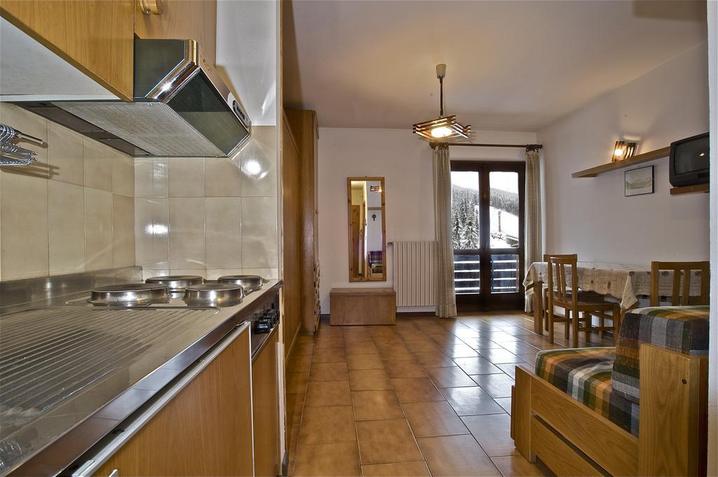 Residence Raffaella Santa Caterina Valfurva Δωμάτιο φωτογραφία