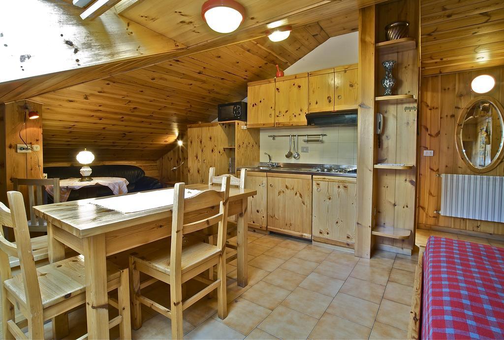 Residence Raffaella Santa Caterina Valfurva Δωμάτιο φωτογραφία